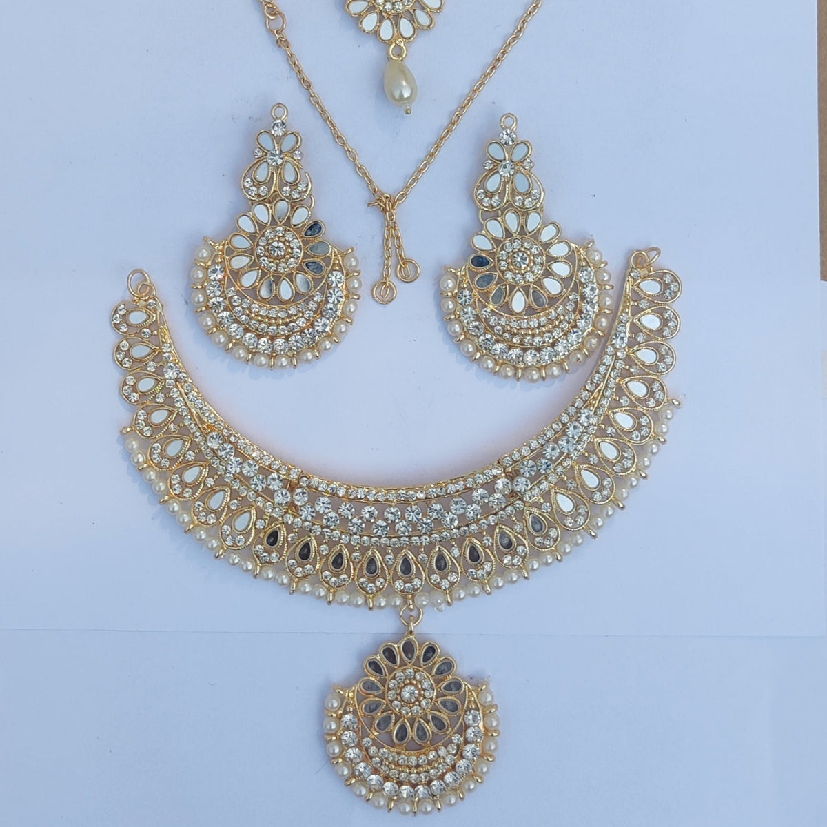 White Leaf Round Set (Necklace + Earrings + Head Ornament) - Cultural Handmade