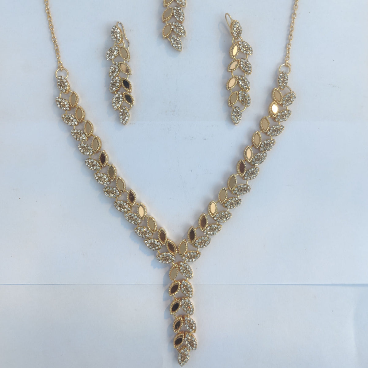 V Shaped Leaf Studs Set (Necklace + Earrings + Head Ornament) - Cultural Handmade