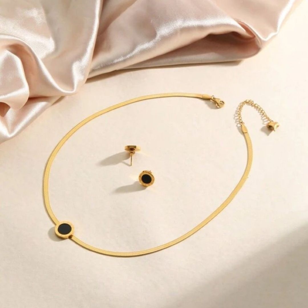 Black Enamel Roman Set (Necklace + Tops)