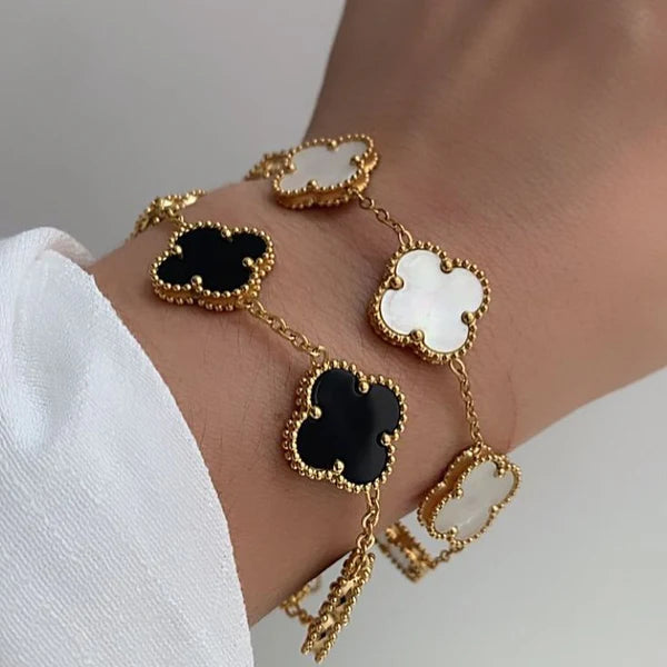 2 Clover Bracelets (White + Black) - Stainless Steel