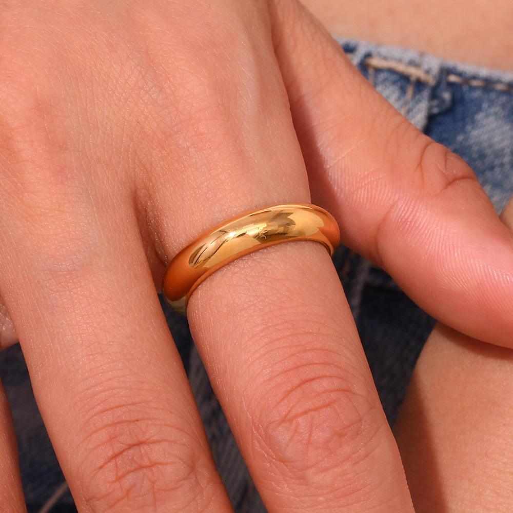Circle Band Ring - China Gold