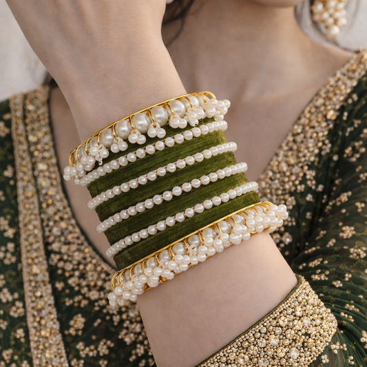 Leaf Green Velvet Pearl Gajra Bangle - Metal