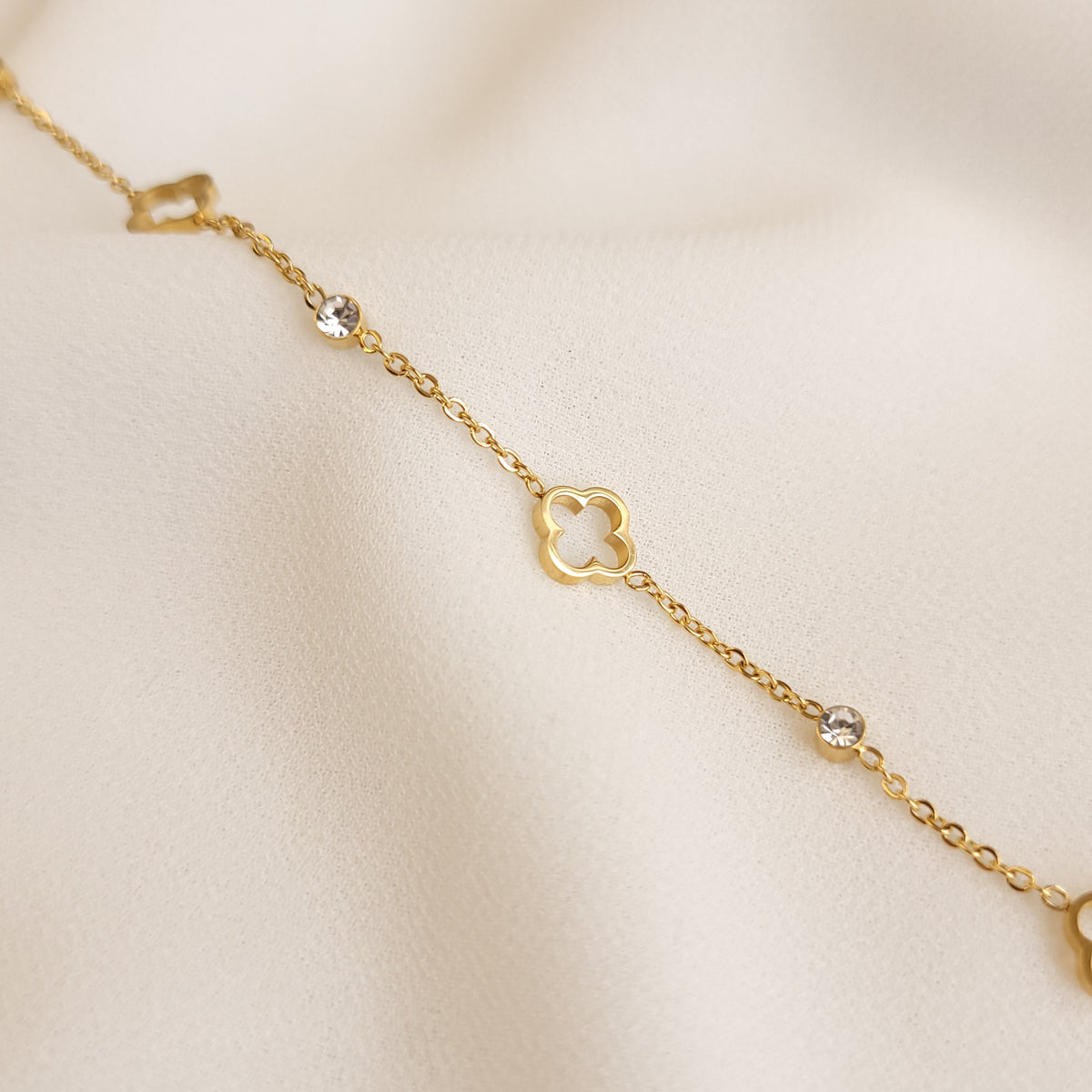 Crystal Hollow Clover Bracelet - Stainless Steel